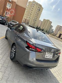 نيسان فيرسا